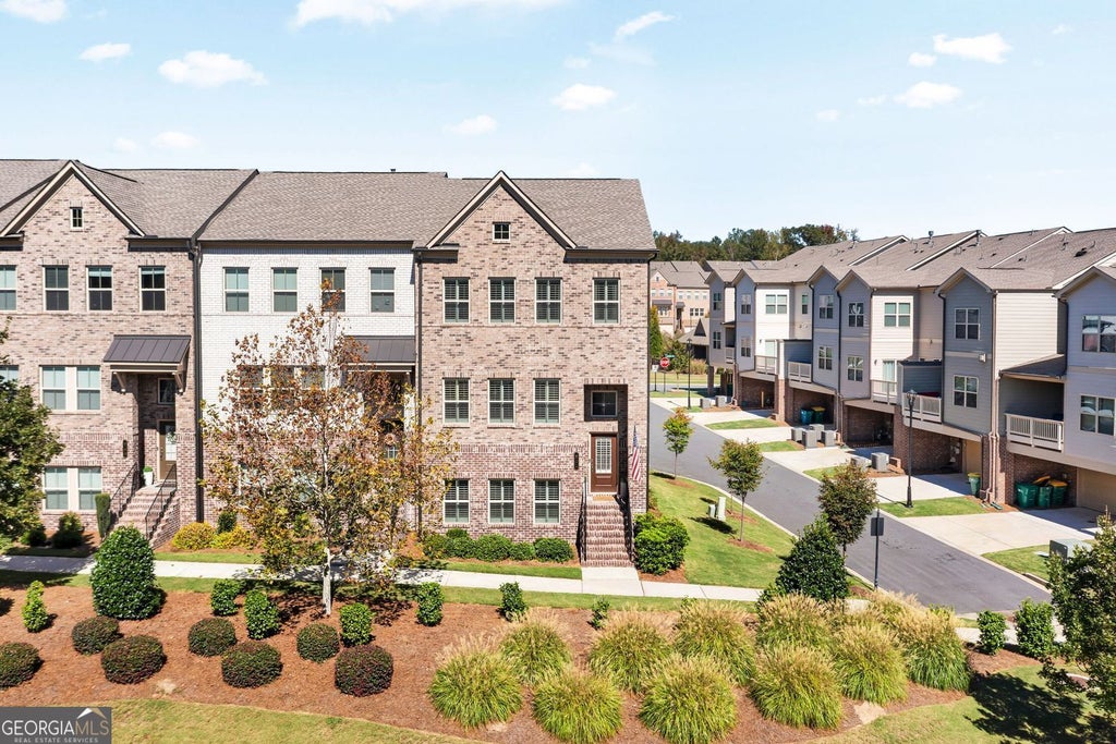 701 Brecklin Lane, Woodstock