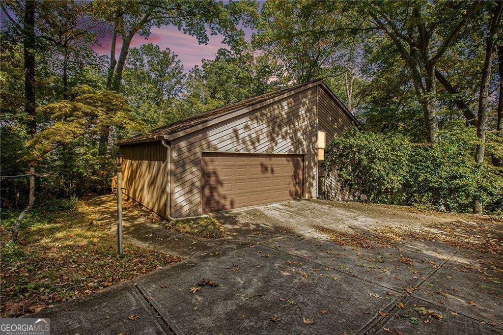 175 Spring Drive, Roswell