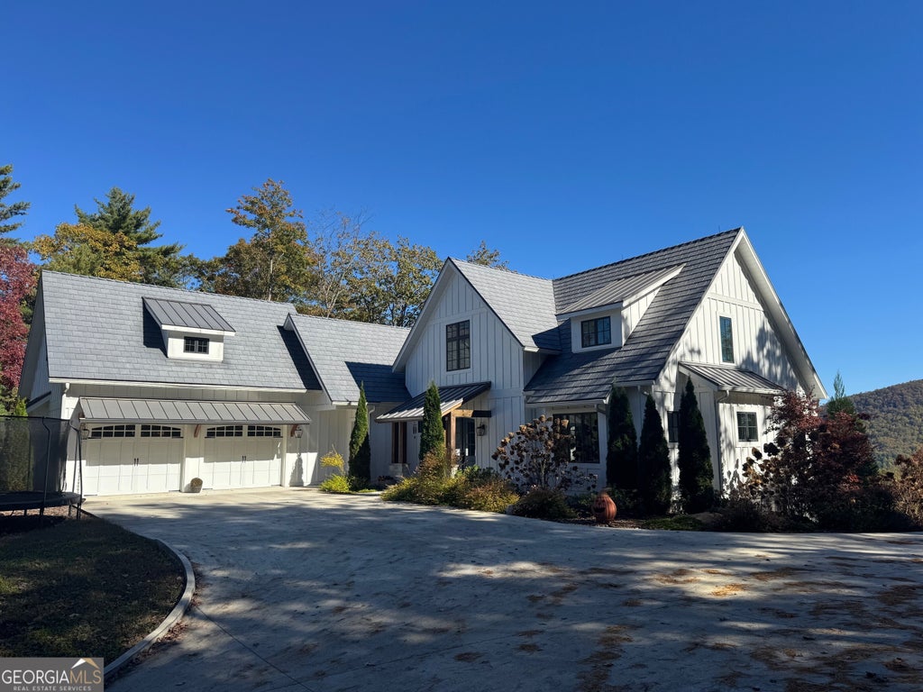 460 Anderson Drive, Clayton