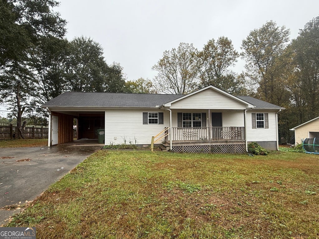 145 Goldust Avenue, Clarkesville