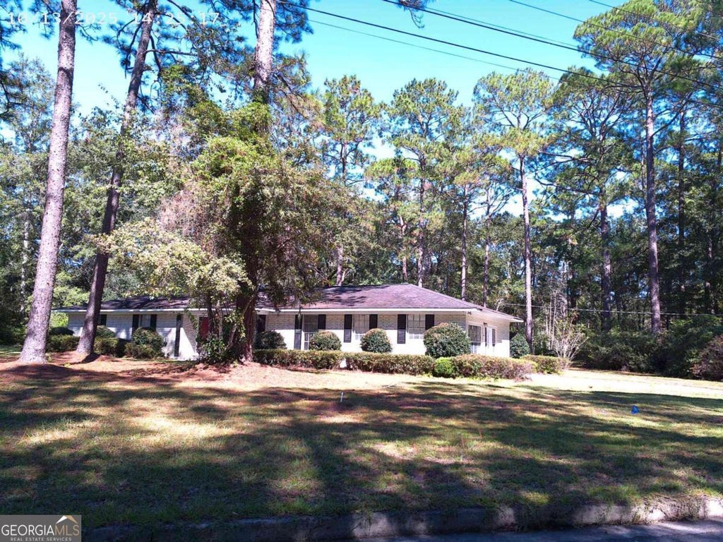 301 Lakeview Drive, Hinesville