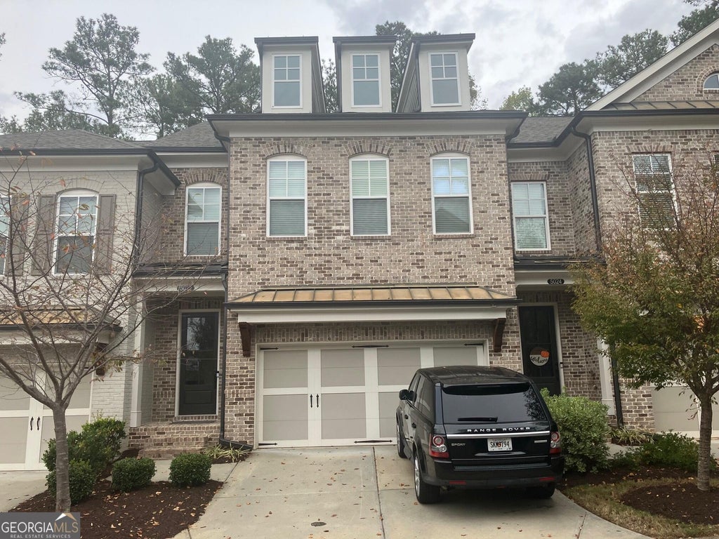 5022 Towneship Creek Road, Roswell