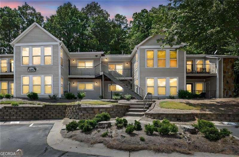 3113 Lake Pointe Circle, Roswell