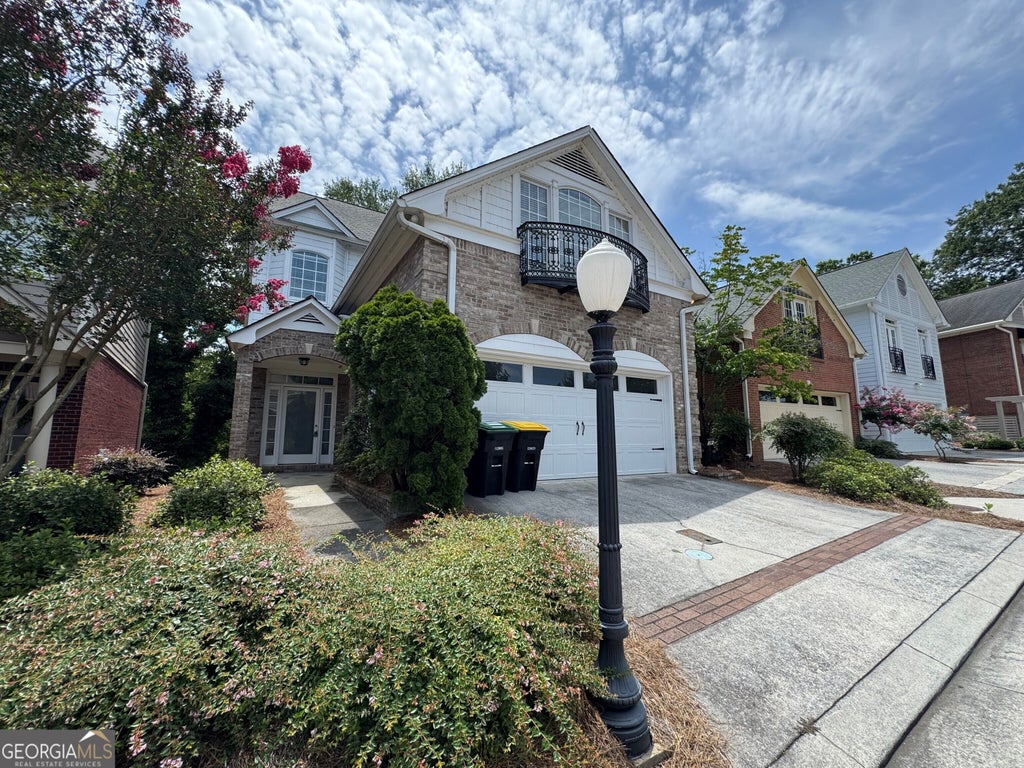 29 Pear Street, Rome