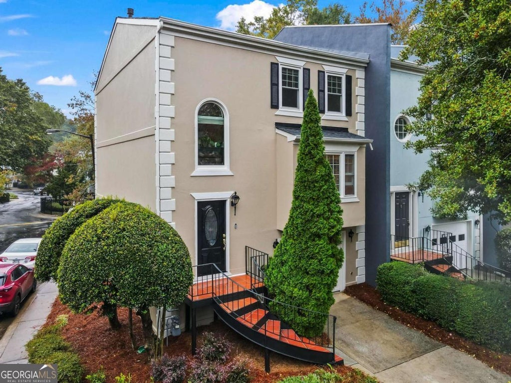 40 Sycamore Station 40, Decatur