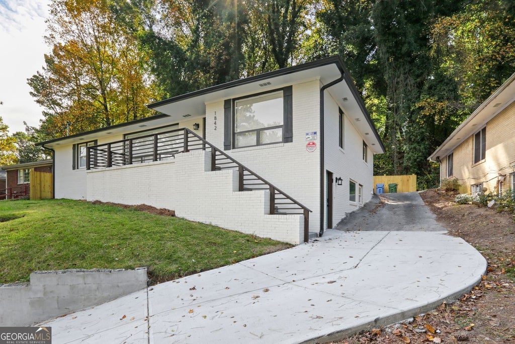 1842 Calloway Drive, Atlanta