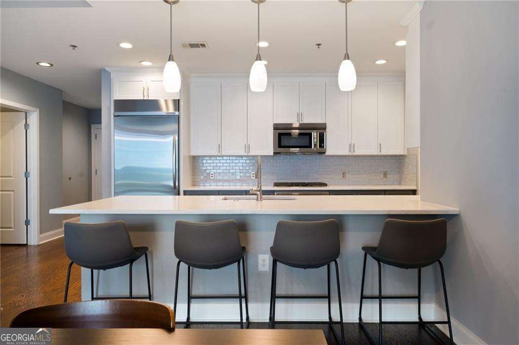 270 17th Street 2210, Atlanta