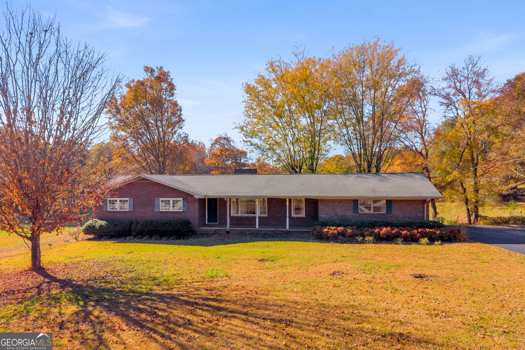 2207 Blacksnake Road, Mount Airy