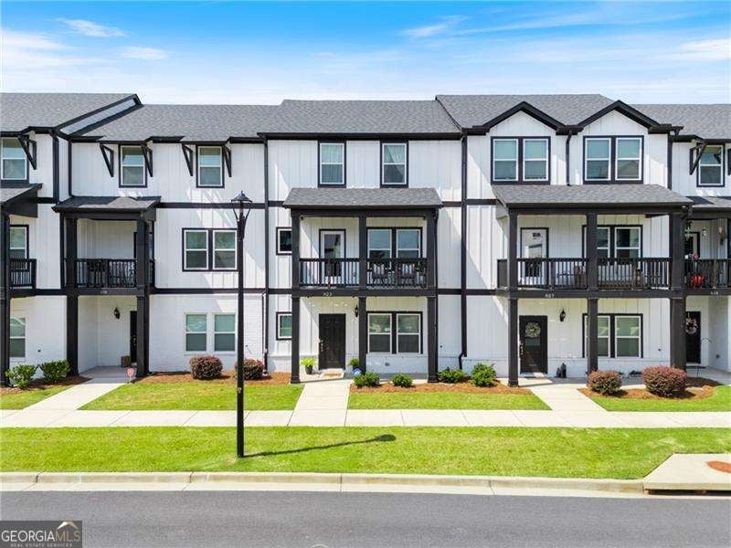 823 Mackay Creek, Woodstock