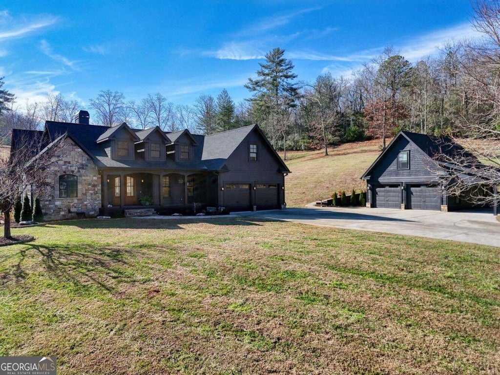 215 Harmony Lane, Hiawassee