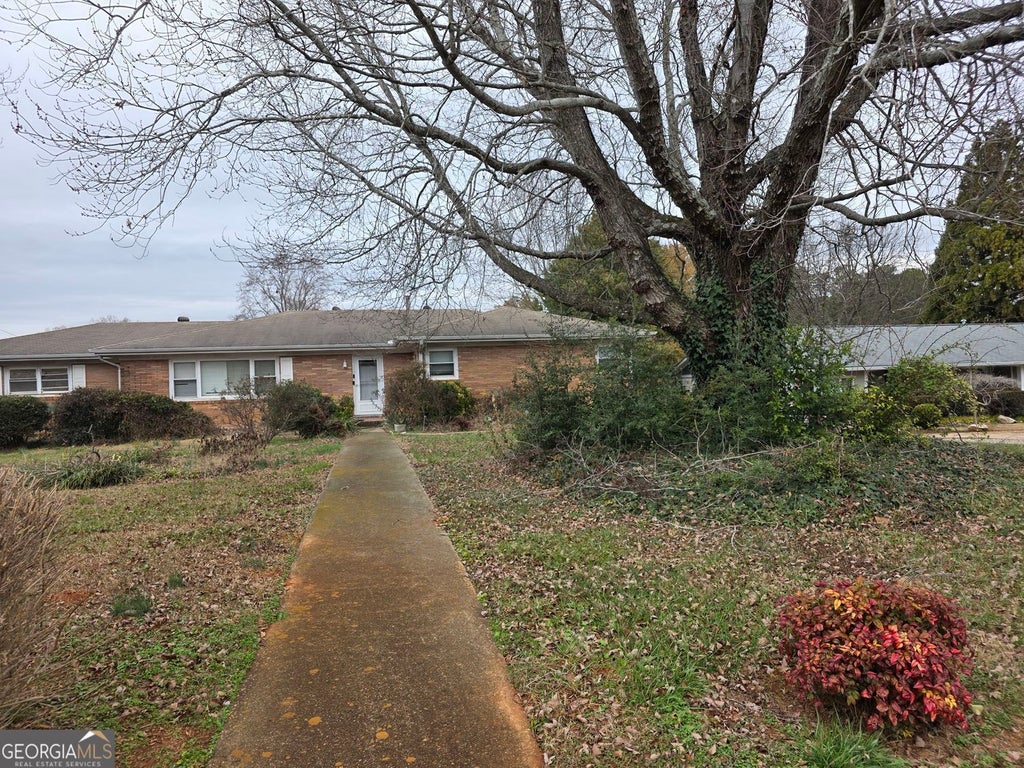 602 Hurt Road Sw, Smyrna