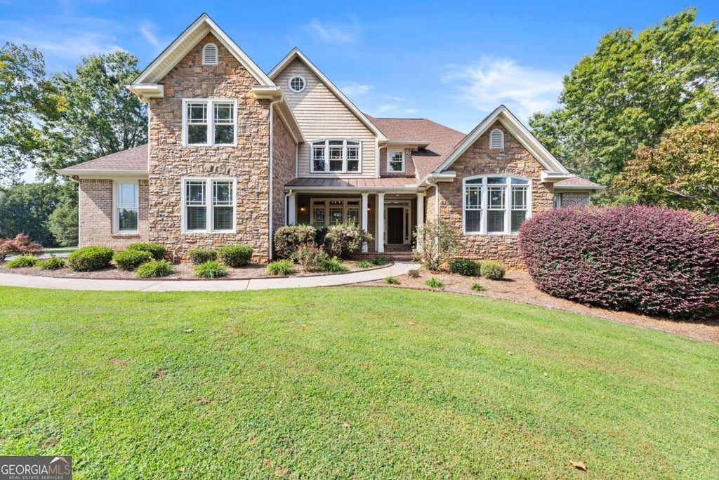 526 Orchard Drive, Clarkesville