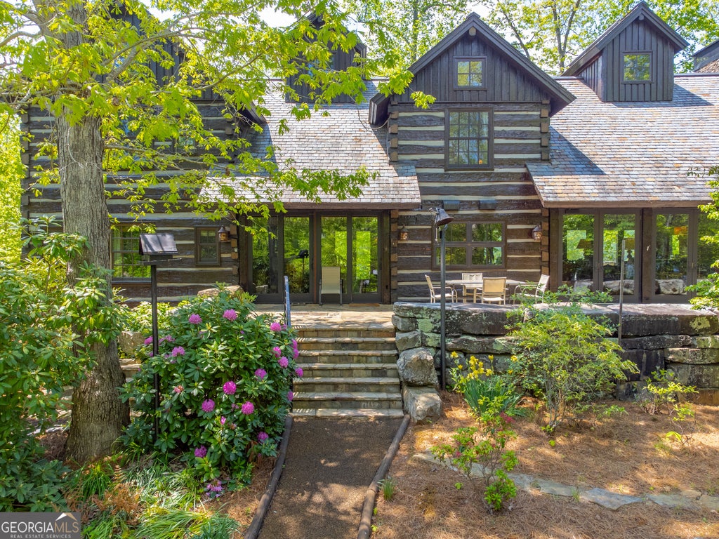 1 Burton Island, Tiger