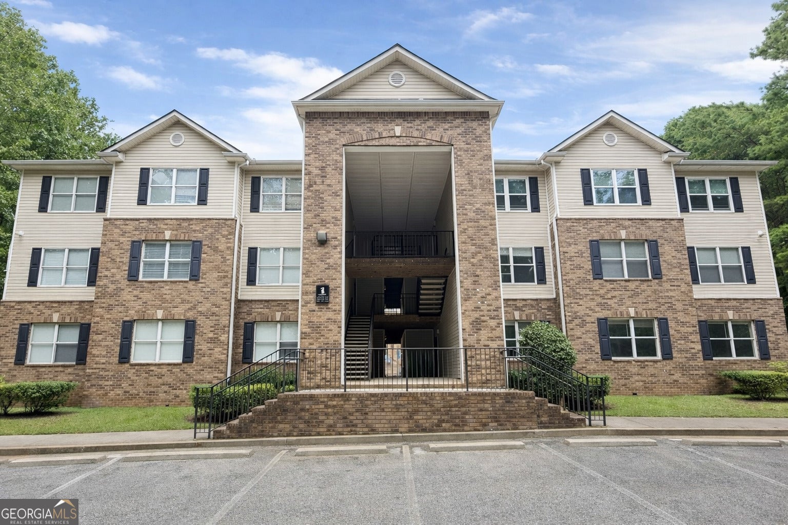 Photo of Listing #10675483