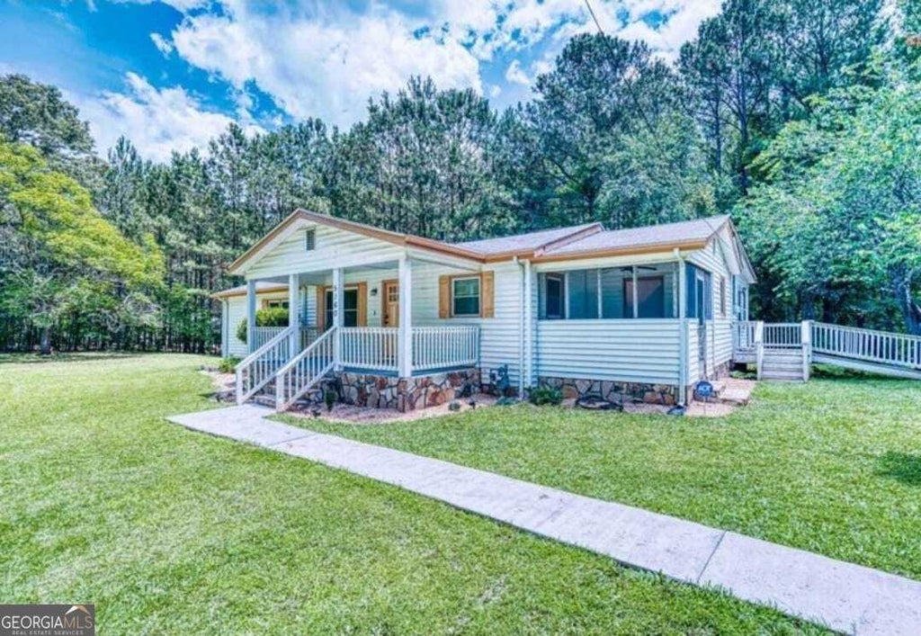 5160 W Chapel Hill Rd, Douglasville