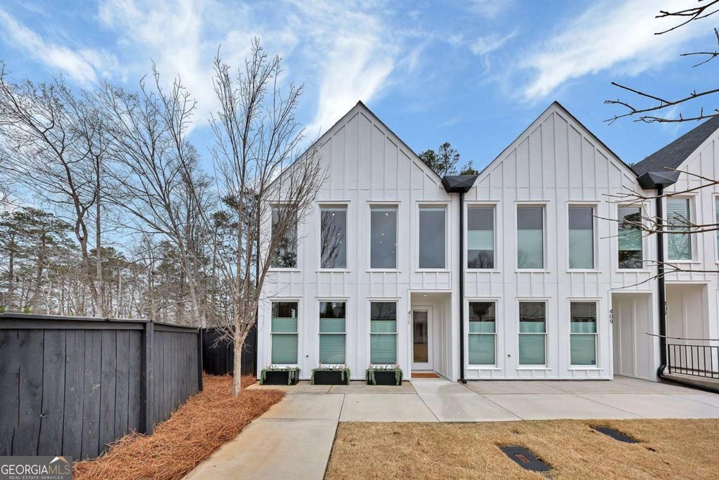 411 Burgundy Way, Woodstock