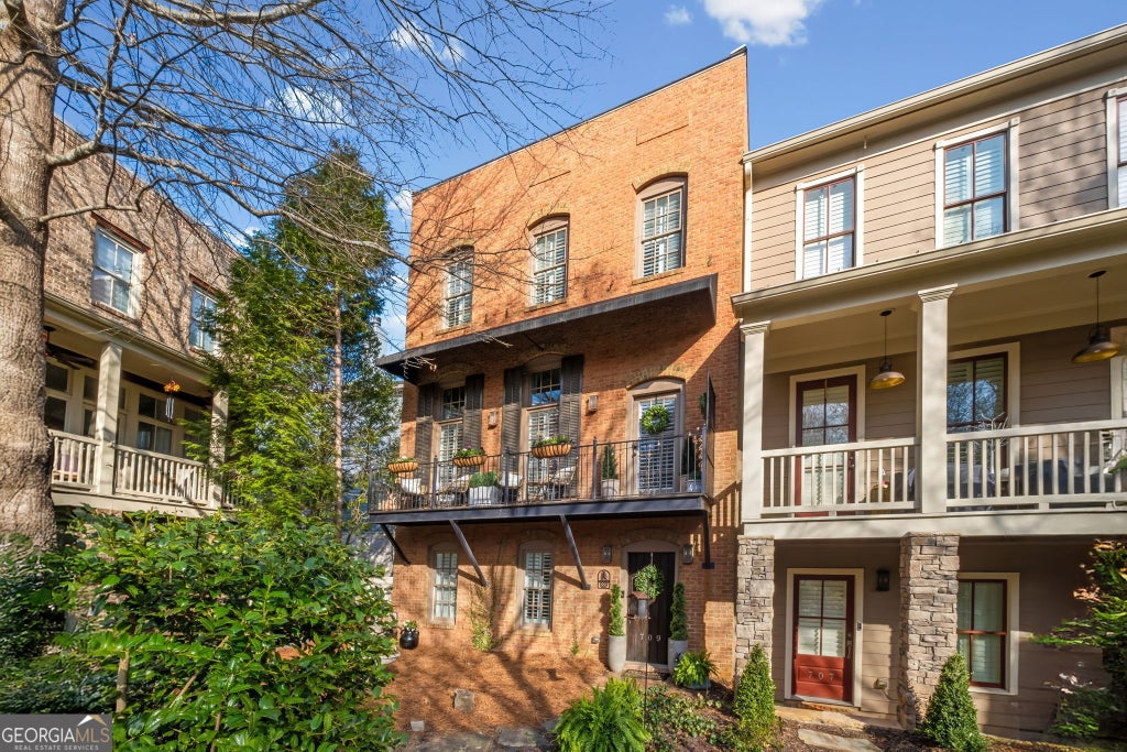 709 Hammond Drive, Woodstock