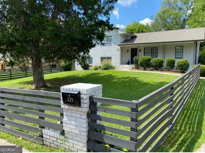 223 Ne Fowler Circle Ne, Marietta