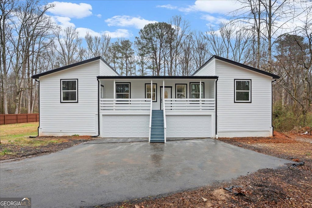 140 Indian Lake Drive, Hiram