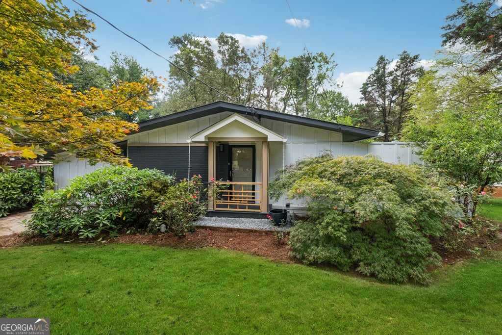 2010 Glenroy Drive Se, Smyrna