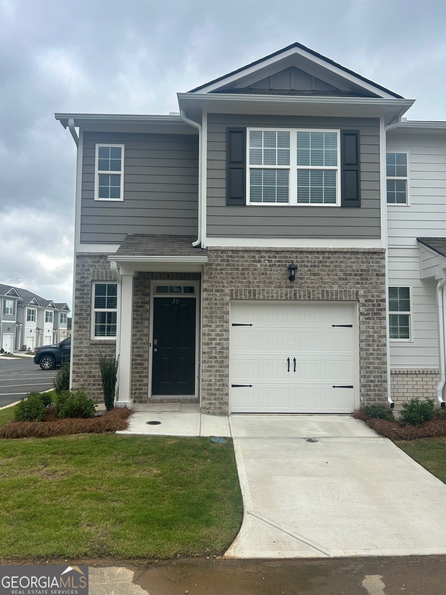 Photo of Listing #10619680