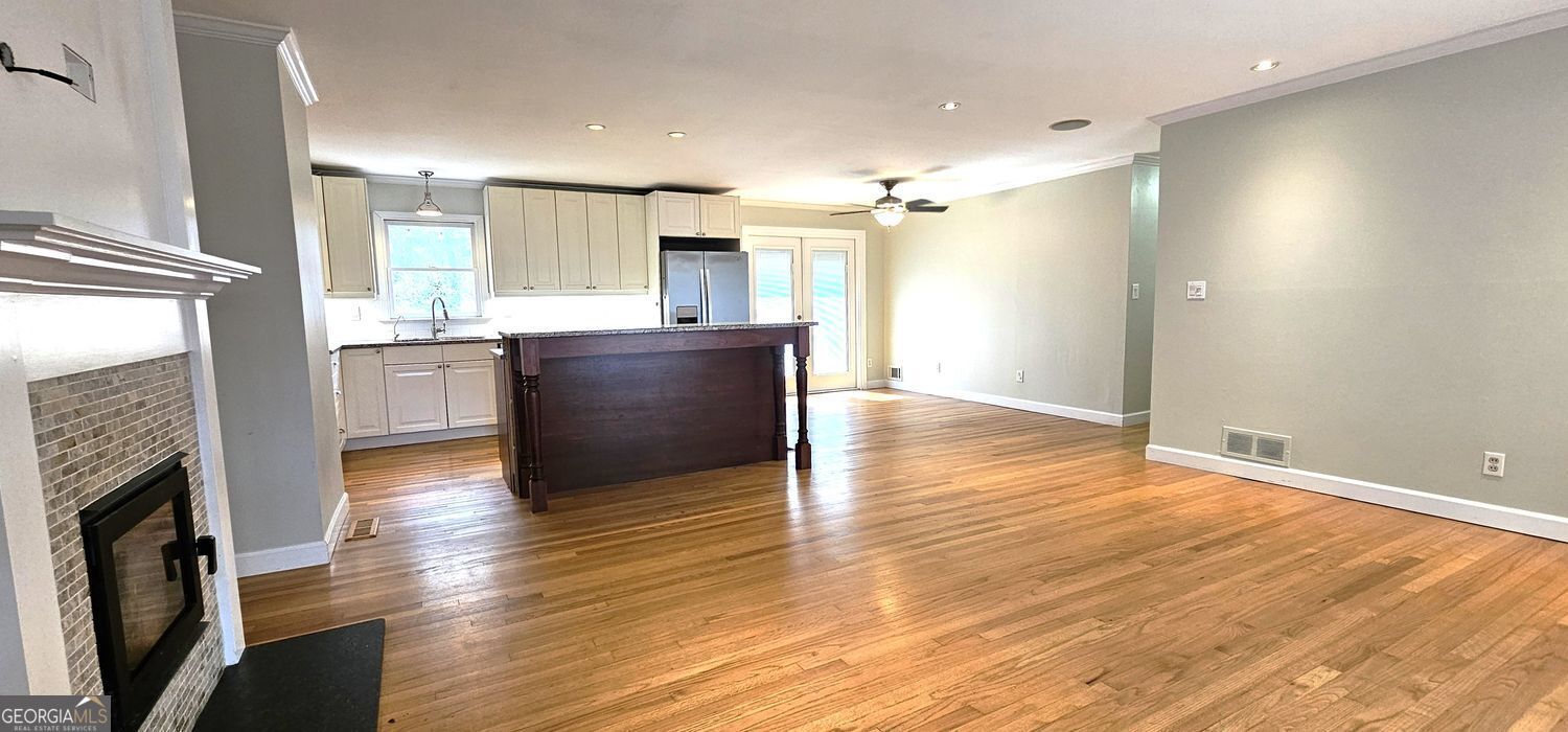 Photo of Listing #10701684