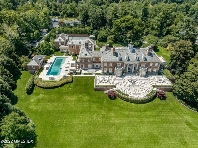 555 Lake Avenue, Greenwich