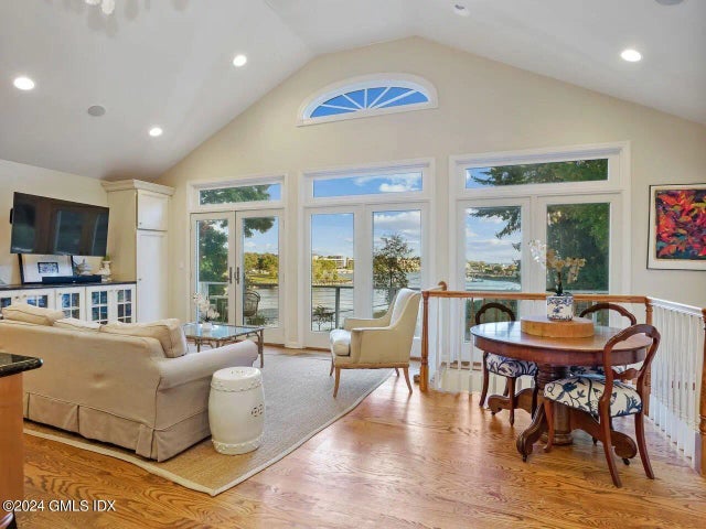 201 Shore Road, Greenwich