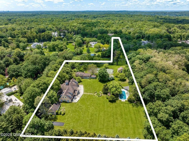 577 Round Hill Road, Greenwich