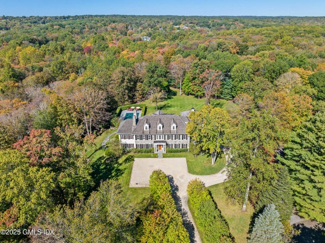 895 Lake Avenue, Greenwich