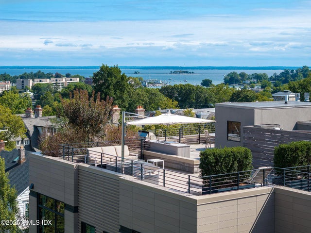 125 Field Point Road Phb5, Greenwich