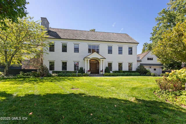 21 Binney Lane, Old Greenwich