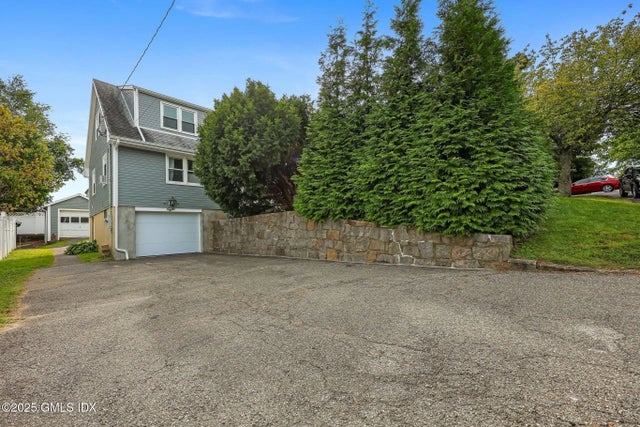 8 Reynolds Place, Greenwich