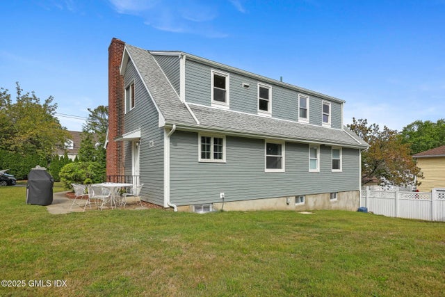 8 Reynolds Place, Greenwich