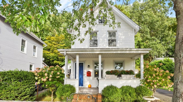 23 Pemberwick Road, Greenwich