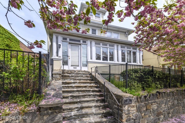 291 Delavan Avenue, Greenwich
