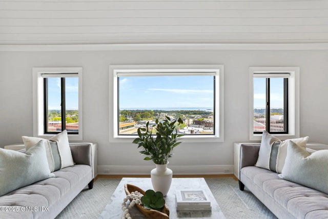 4 Lafayette Court Ph, Greenwich