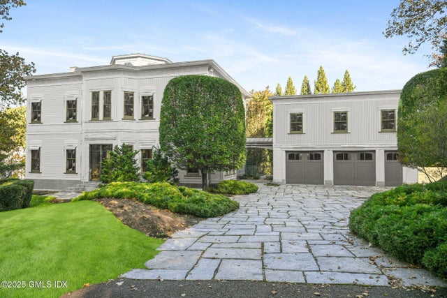 16 N Martin Dale, Greenwich