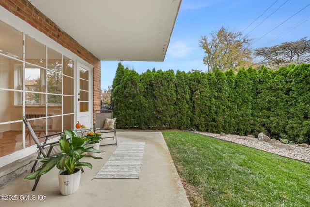 4 Putnam Hill 1c, Greenwich