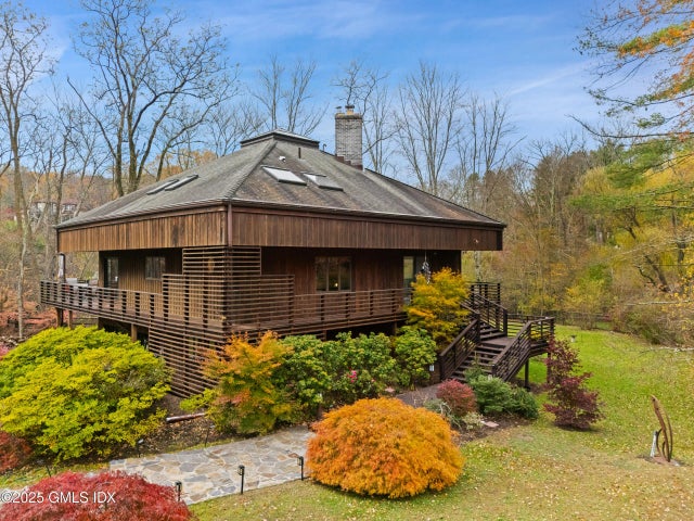 198 E Middle Patent Road, Greenwich