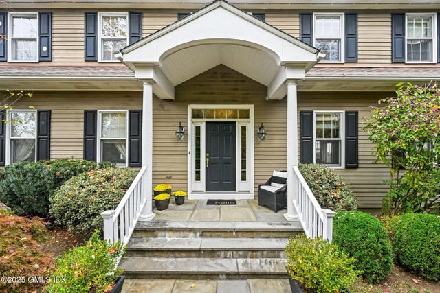 115 Lake Avenue, Greenwich