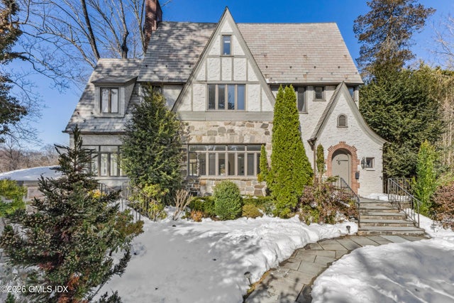 7 Dearfield Lane, Greenwich