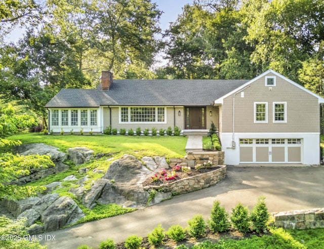 40 Bruce Park Drive, Greenwich