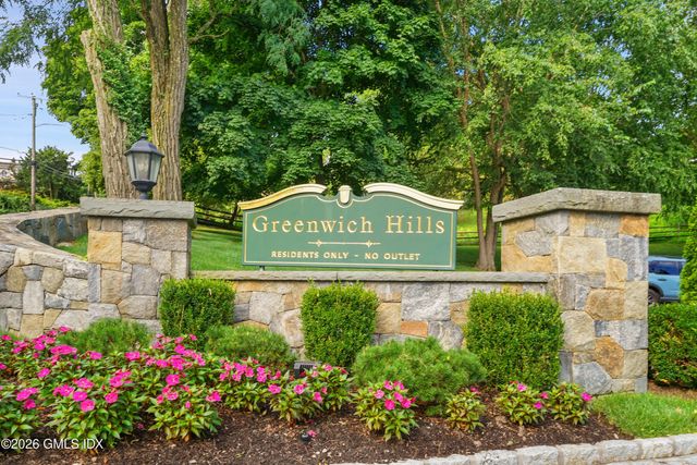 8 Greenwich Hills Drive 8, Greenwich