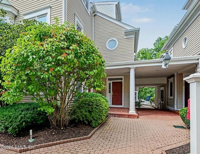 51 Forest Avenue 26, Old Greenwich