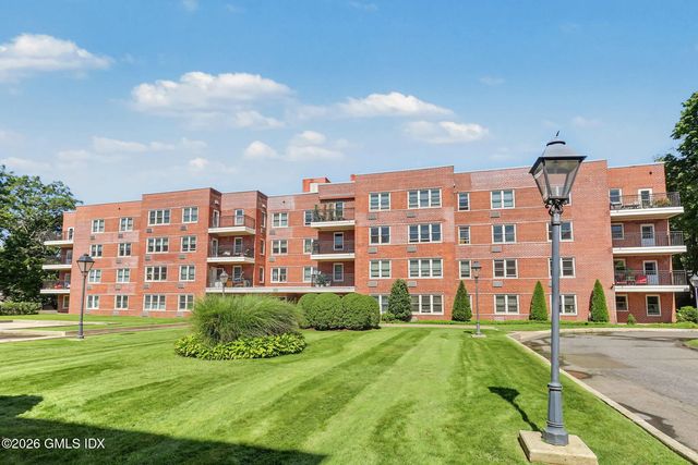 52 Lafayette Place 2i, Greenwich
