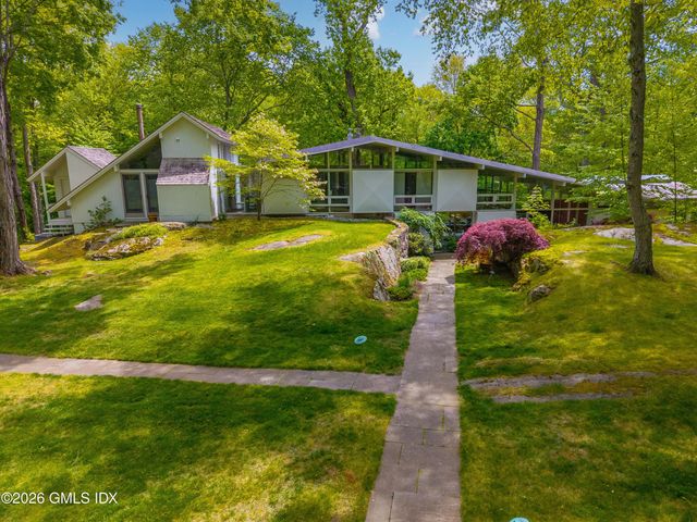 90 Taconic Road, Greenwich