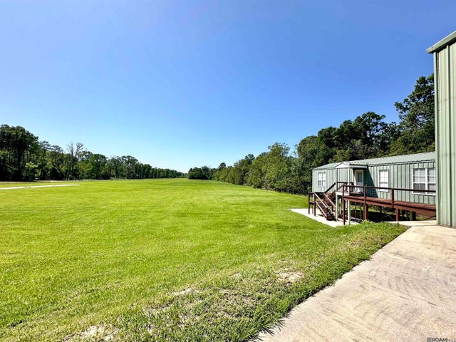 17101 Airport Dr, Prairieville