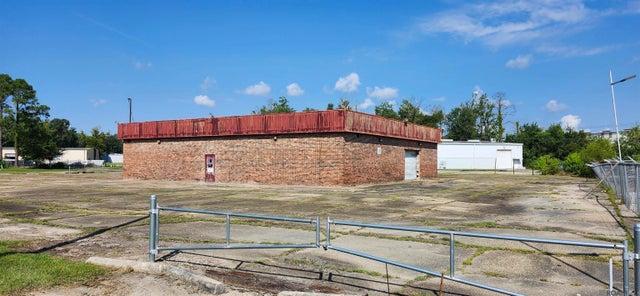 2377 N Flannery Rd, Baton Rouge