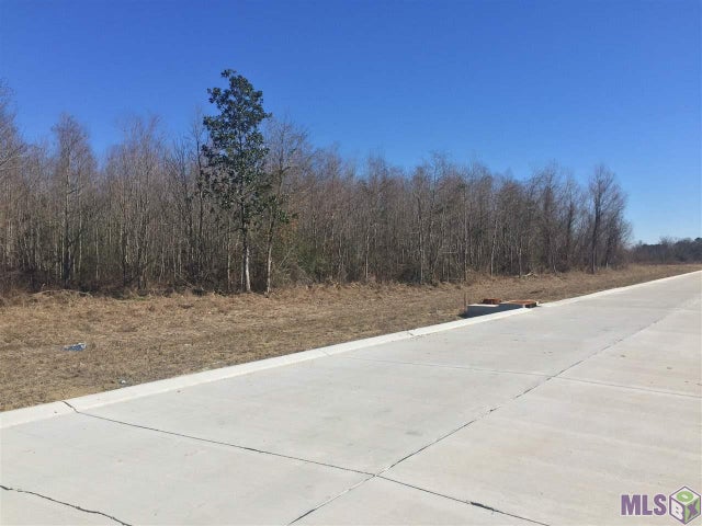 Commercial Ave, Baton Rouge